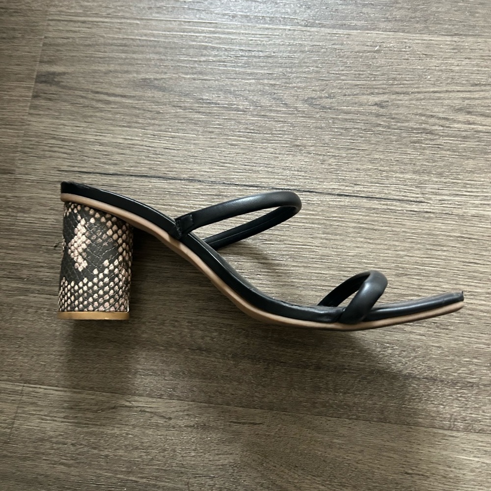 A New Day Black Strappy Round Snake Skin Block Heel Sandals - Women